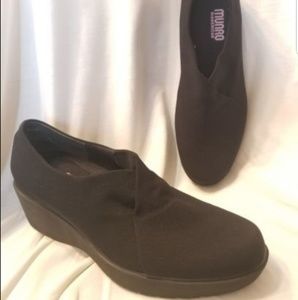 Munro American Bravo walking wedge 8 M black NICE